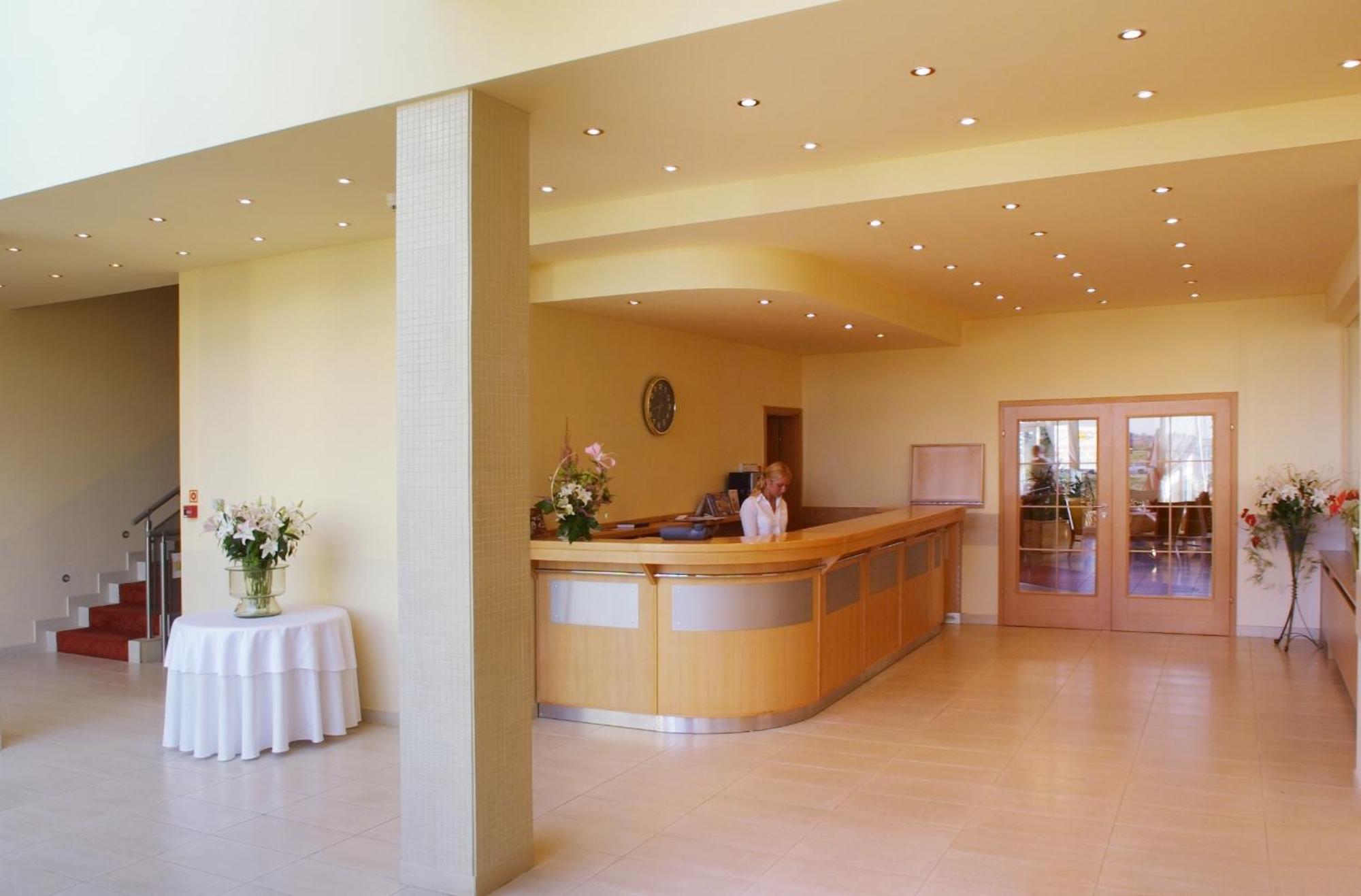 Bielany Wrocławskie Hotel Bielany מראה חיצוני תמונה